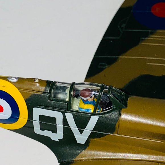 Matchbox Camo MKLA Spitfire British Fighter Plane - Picture 3 of 8